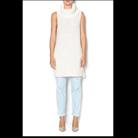 Free People Ivory Comb Turtleneck. - Picture 2 of 16